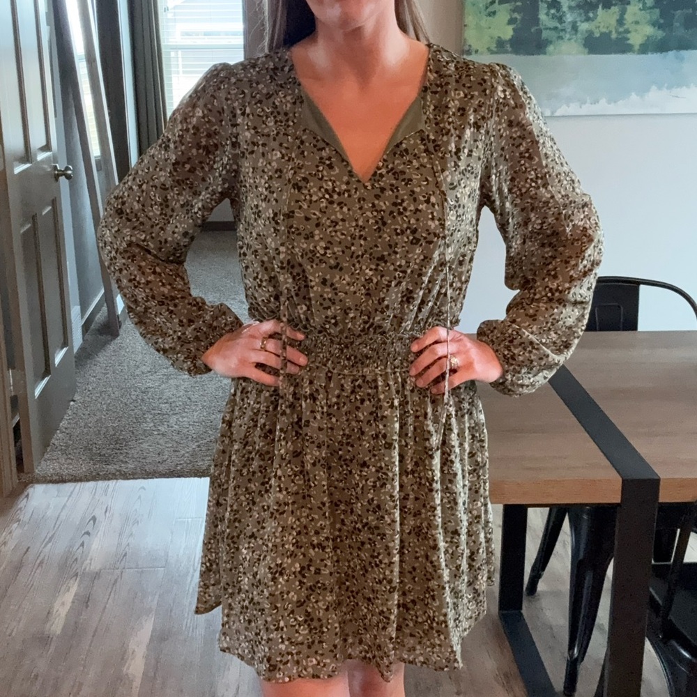 Sadie & Sage Green Floral Long Sleeve Dress